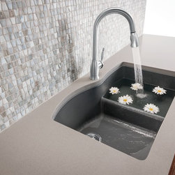 BLANCO DIAMOND&trade; 1-3/4 Bowl with Low-Divide - Kitchen Sinks