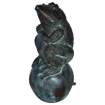 Frog With Green Patina Bronze Statue Fountain Size: 6" x 6" x 14"H