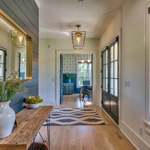 CHESLEY RD - Foyer
