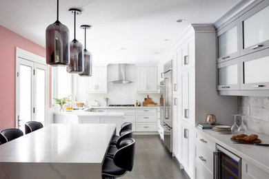 Inspiration for a transitional kitchen remodel in Calgary