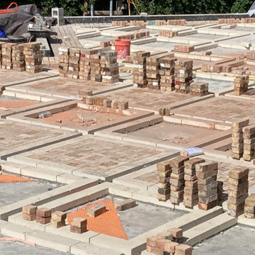 Jupiter Island Chicago Brick driveway with Precast boarders. Stone Faced Home