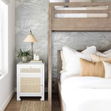 VIOLET'S BEDROOM