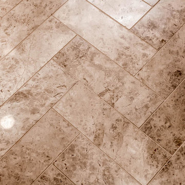 Drama and Distinction in a Master Bath