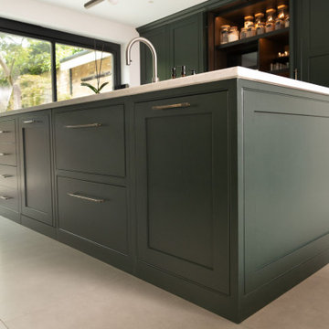 Classic In-Frame Shaker Kitchen & Bar - Islington