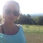 Lara Sfires foto