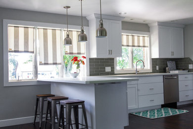 Minimalist kitchen photo in Cleveland
