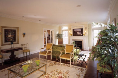 Living room photo in New York
