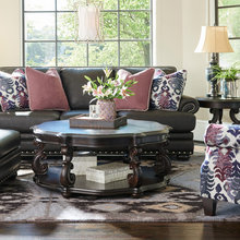 traditional/modern living room