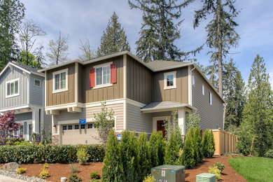 Example of an arts and crafts exterior home design in Seattle