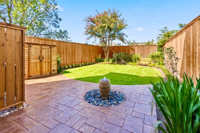 Design ideas for a contemporary landscaping in Houston.