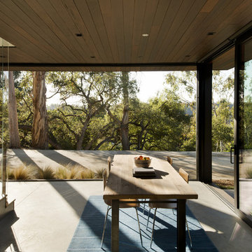 Oak Pass Guesthouse