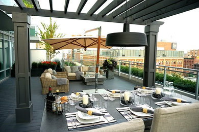 Trendy exterior home photo in Toronto