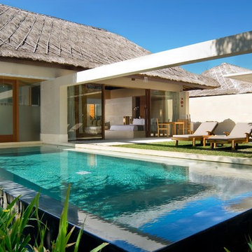 Jardines, terrazas y piscina