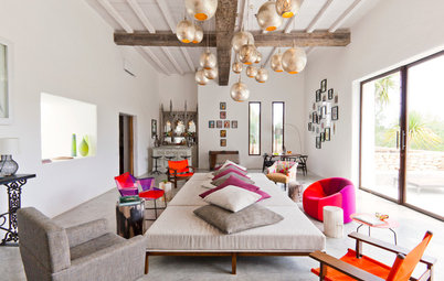 Spanish Houzz: A Holiday Home in Ibiza Plays Host to a Flurry of Guests