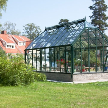 Custom Greenhouses
