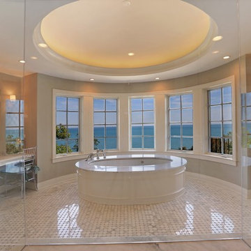 Lakefront Manor