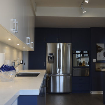Closed Kitchen@Kerrisdale