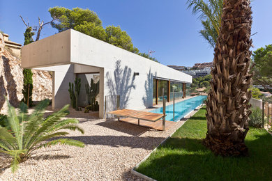 Design ideas for a contemporary exterior in Valencia.