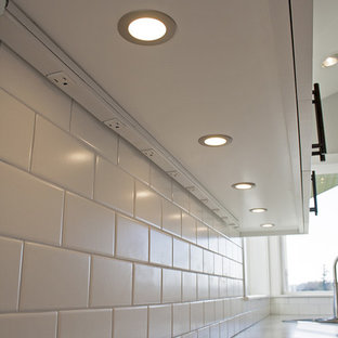 Wiremold Plug Strip Houzz Inspiration For A Large Craftsman Home Design Remodel In Seattle