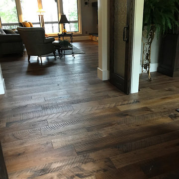 Hallway | Organic Engineered 567, Oolong, Seneca, SC