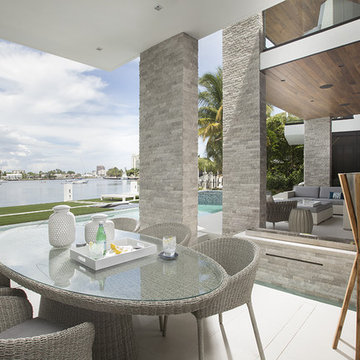 Contemporary Waterfront Elegance