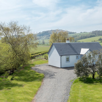 Rural setting for a 2 bedroom Wee House