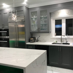 Victorian Shaker | Grey Kitchen Cabinets - Kitchen Cabinetry