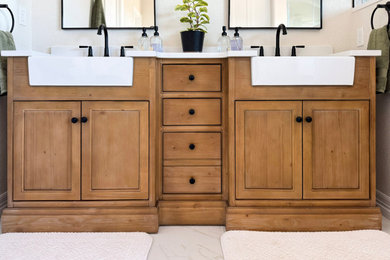 Example of a cottage bathroom design in Denver