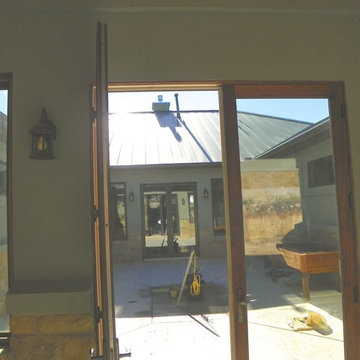 Lake View Courtyard Home