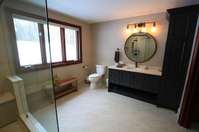 Bathroom - modern bathroom idea in Other