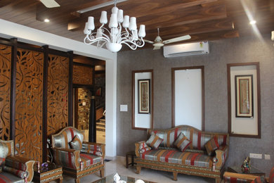 Asian living room photo in Chennai
