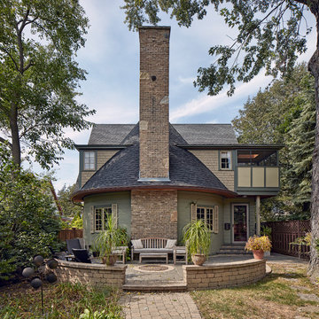 Charles E. Roberts Stable (Wright, c. 1900; Charles E. White remodel, 1929)