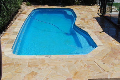 Photo of a contemporary pool in Geelong.