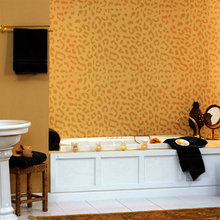 Master Bathroom/Bed