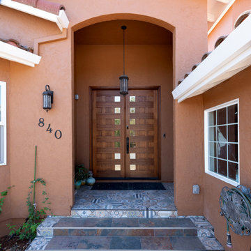 840 Crest view Dr