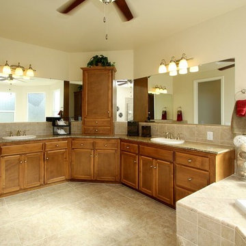 "Avila" Model Home in "Dry Creek" Clovis Tract