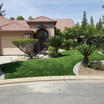 Front Yard Landscapes with Artificial Grass