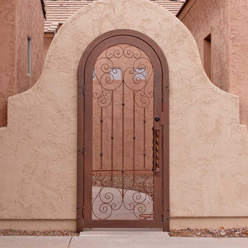 Custom Napa Full Frame Arched Iron Gate