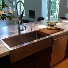 farmhouse sink