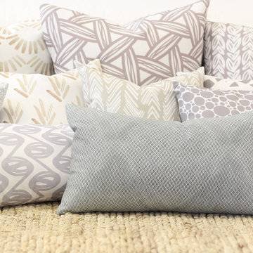 GUILDERY PILLOW VIGNETTES