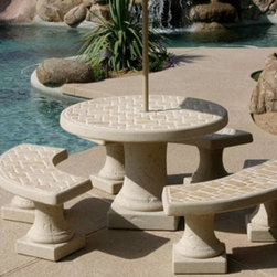 Hestia Round Table - Outdoor Dining Tables