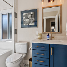 Guest room bath