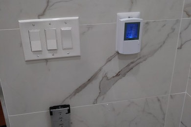 Inspiration for a modern bathroom remodel in Detroit