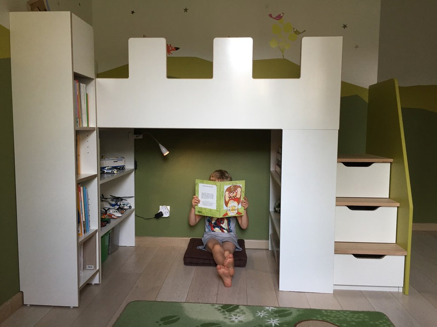 Lit Mezzanine Enfant Chateau A Montigny Contemporain Chambre D Enfant Paris Par Bulle De Bois