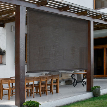 Cordless Outdoor Sun Shades (PVC - PVC Coated Polyester Fabric)