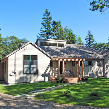 Phippsburg Summer House, Front View