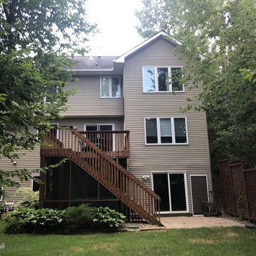 Norandex Cedar Knolls- Vinyl Siding- Firebrick Red