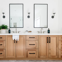 lakehouse bathroom