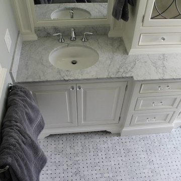 Traditional English Master Bath