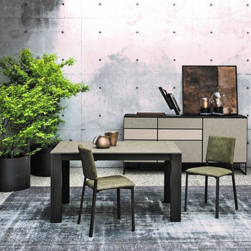 Movida extending wooden dining table by Sedit
